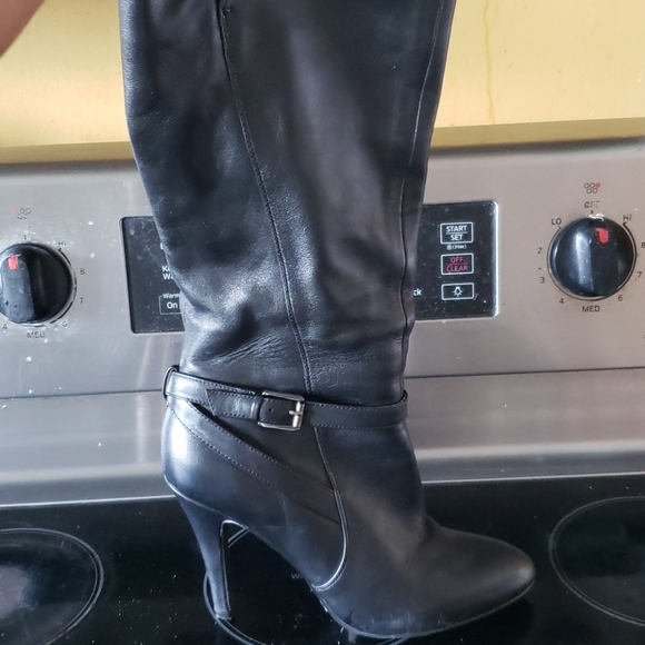 Boot - Picture 4 of 4